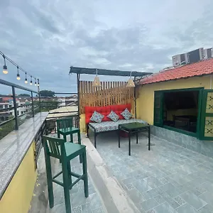 Lynk Hoian Hostal